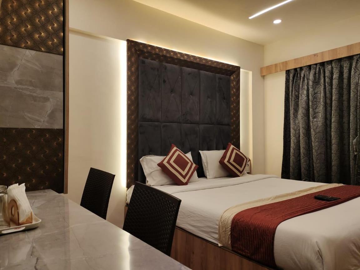 Hotel Shelter Palace Navi Mumbai Exterior photo