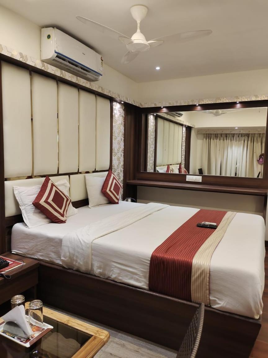 Hotel Shelter Palace Navi Mumbai Exterior photo