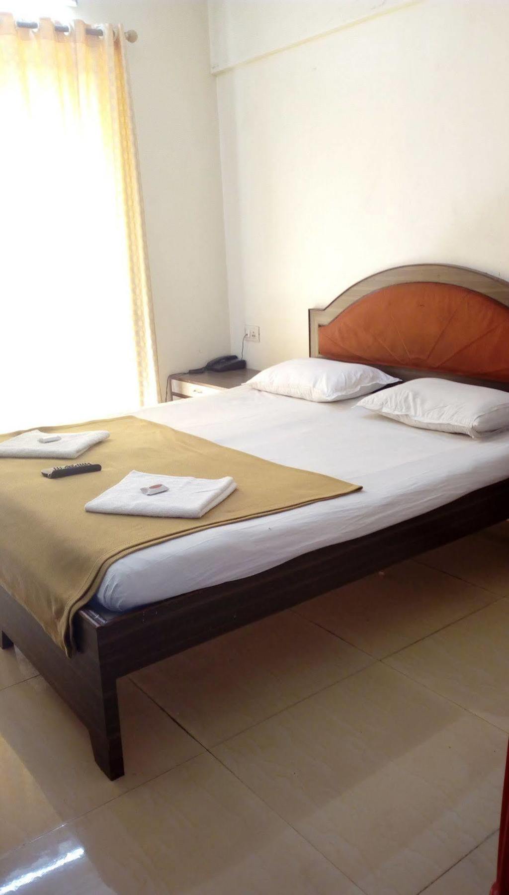 Hotel Shelter Palace Navi Mumbai Exterior photo
