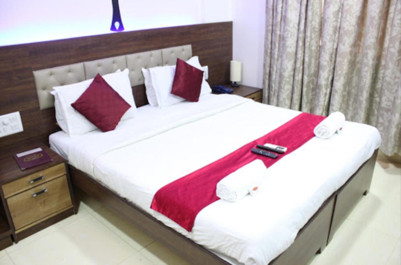 Hotel Shelter Palace Navi Mumbai Exterior photo